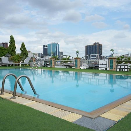 Royal Suite Hotel Bangkok Buitenkant foto