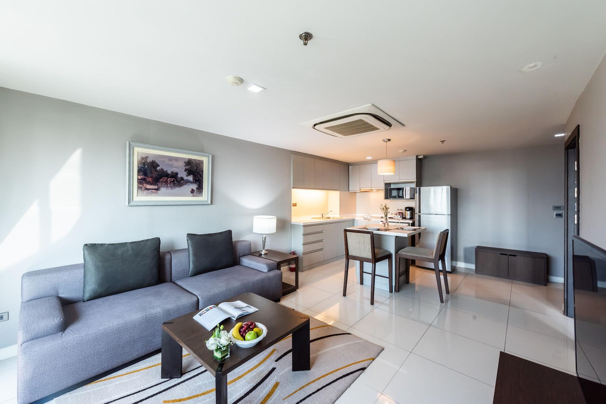 Royal Suite Hotel Bangkok Buitenkant foto