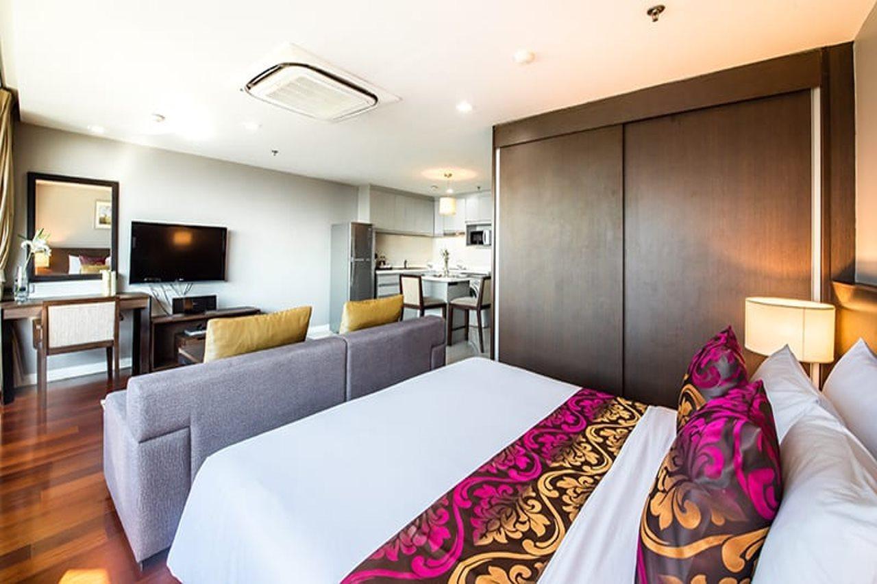 Royal Suite Hotel Bangkok Buitenkant foto