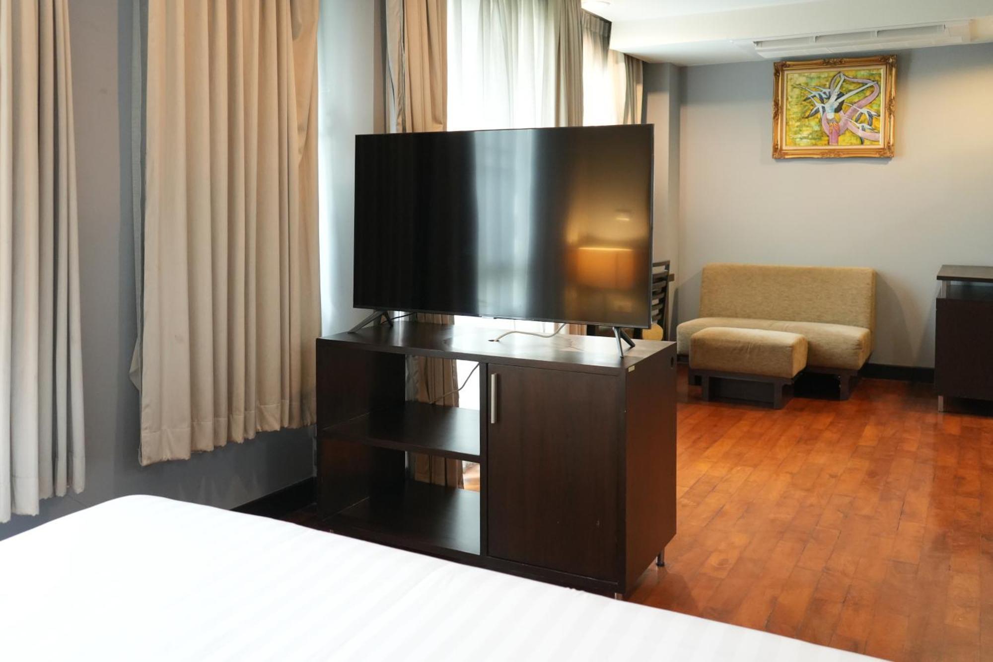 Royal Suite Hotel Bangkok Buitenkant foto