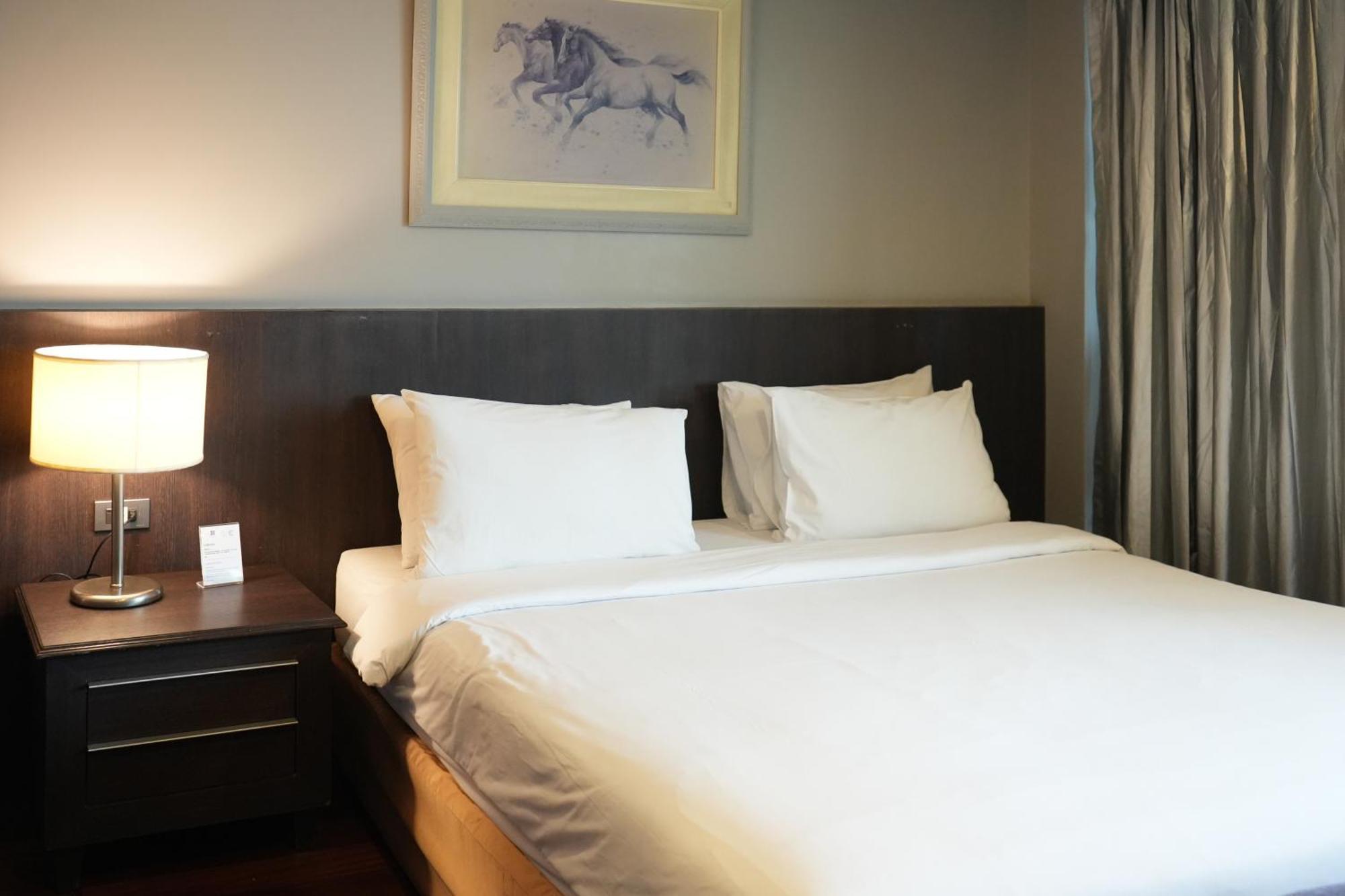 Royal Suite Hotel Bangkok Buitenkant foto