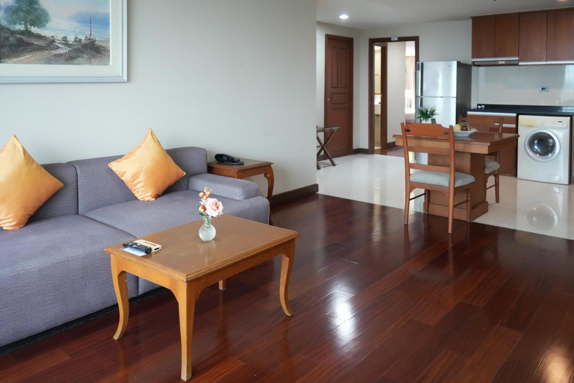 Royal Suite Hotel Bangkok Buitenkant foto