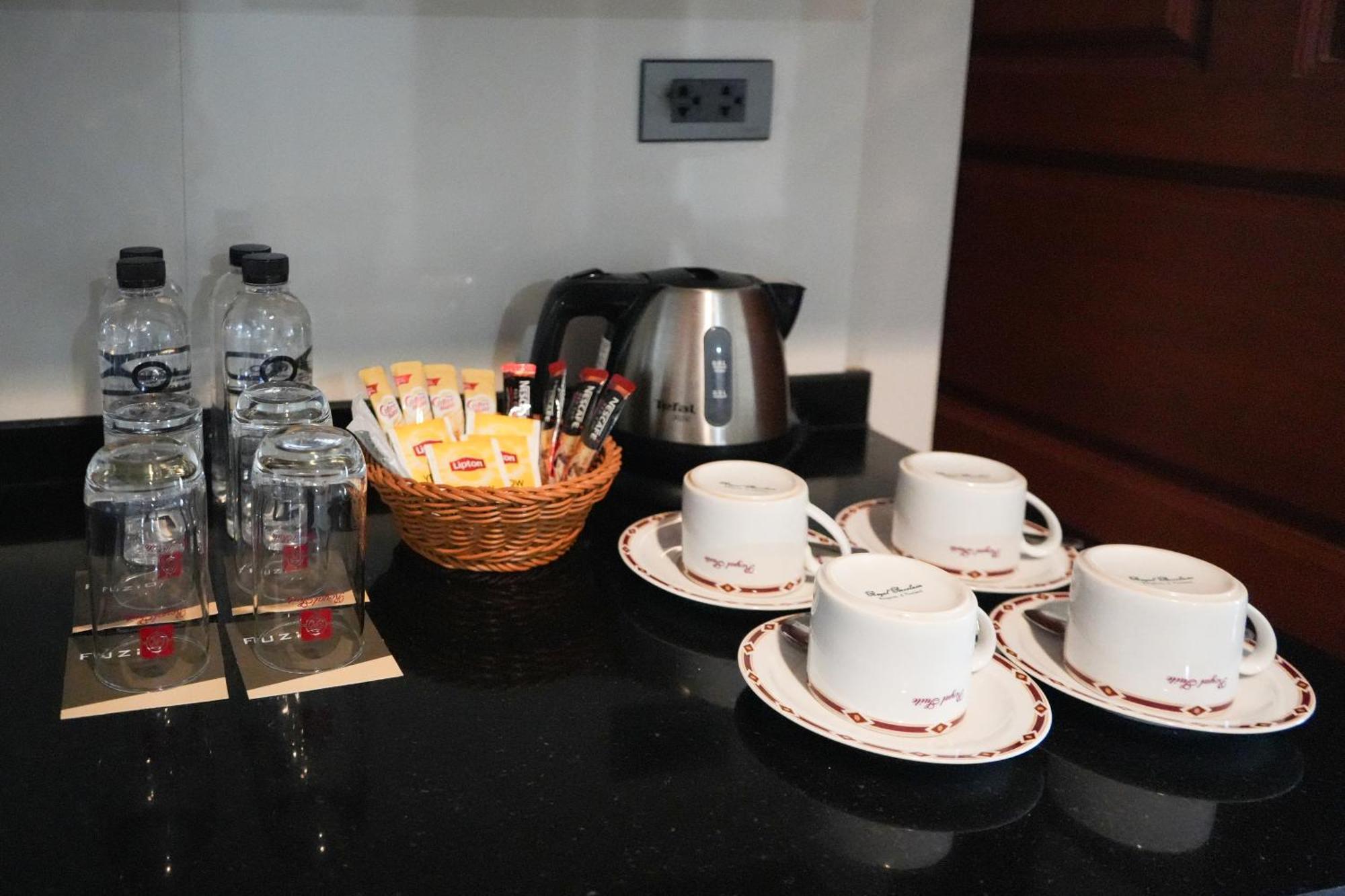 Royal Suite Hotel Bangkok Buitenkant foto