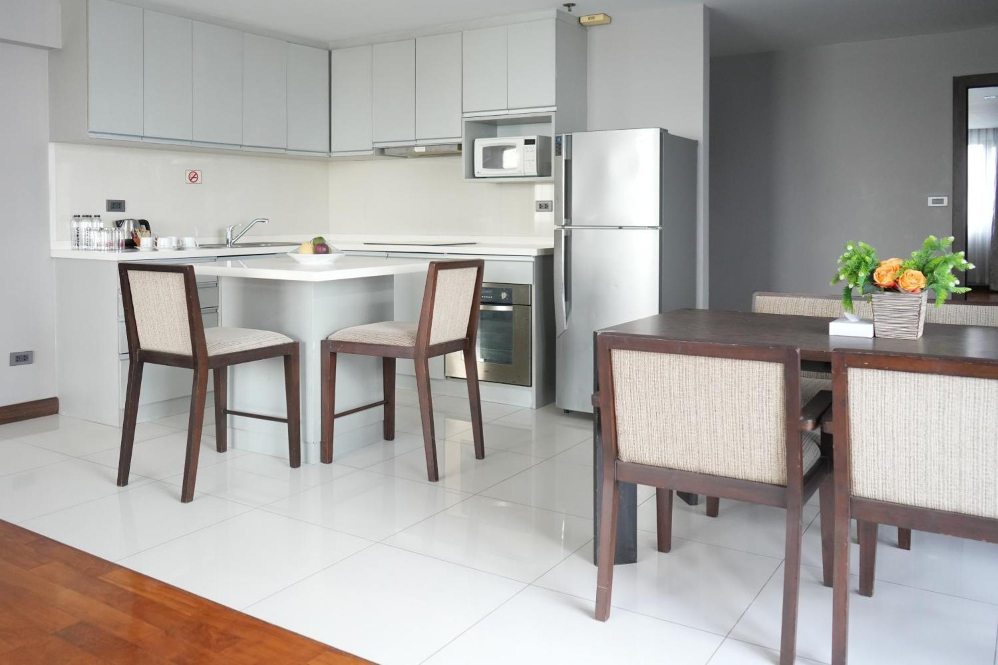 Royal Suite Hotel Bangkok Buitenkant foto