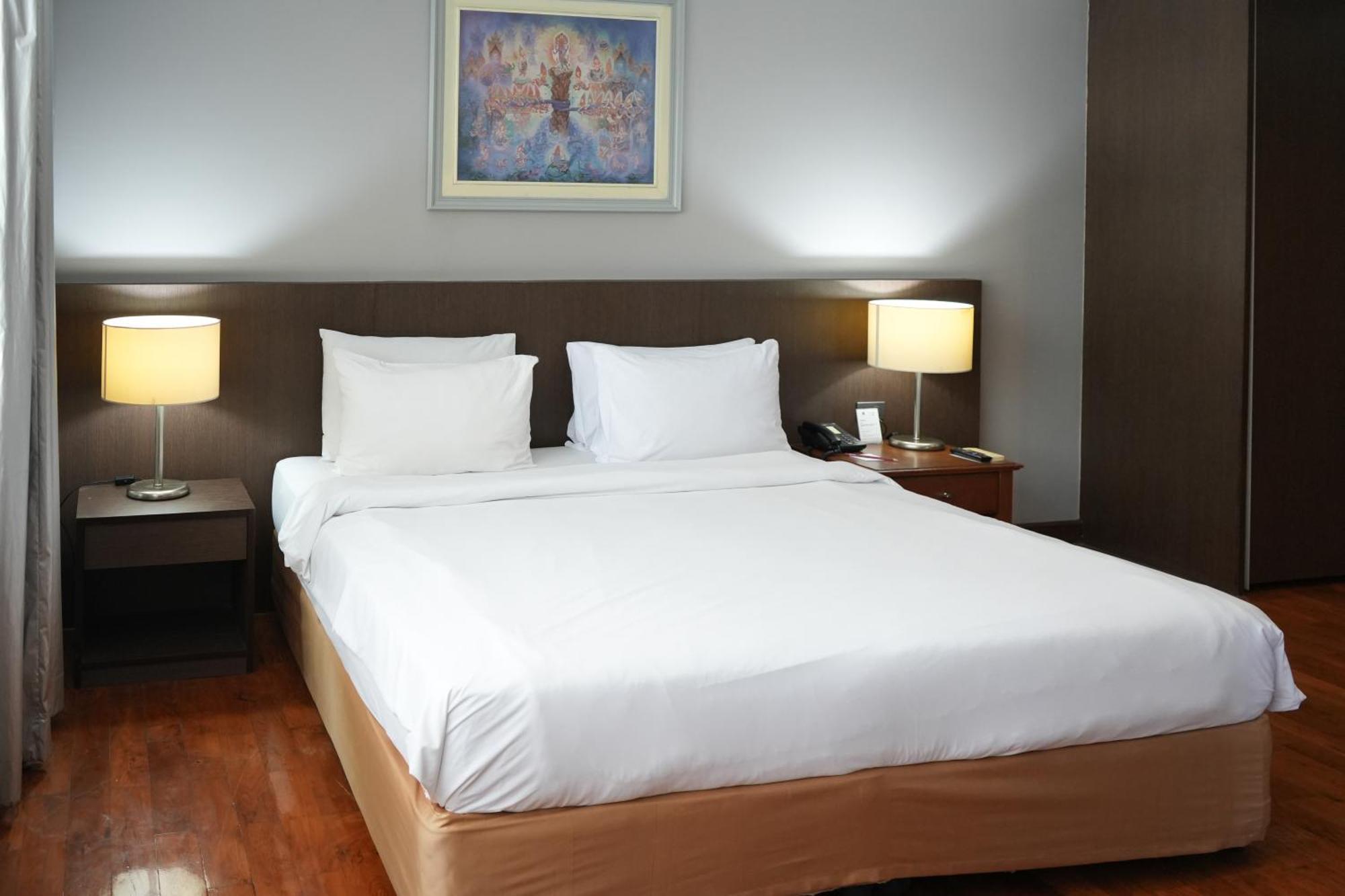 Royal Suite Hotel Bangkok Buitenkant foto
