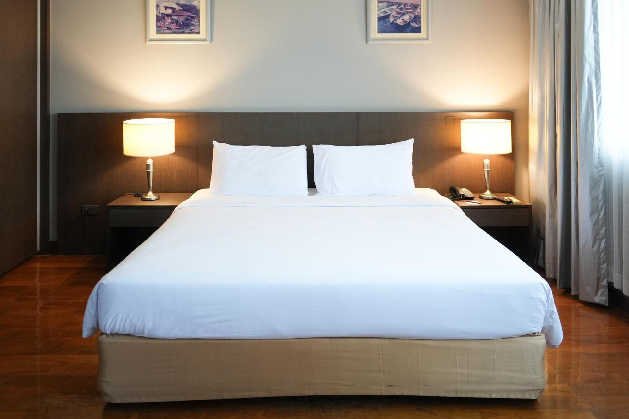 Royal Suite Hotel Bangkok Buitenkant foto