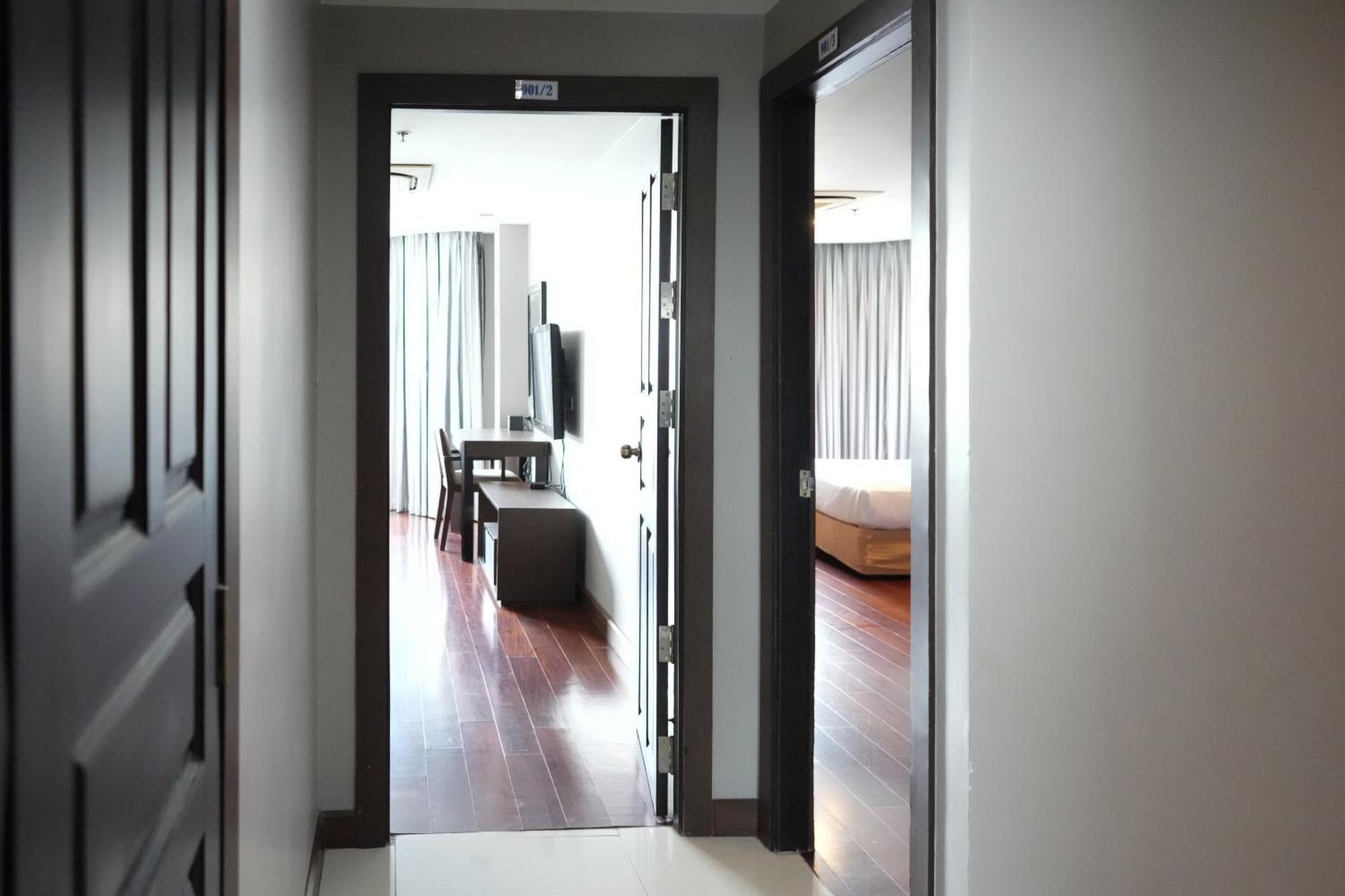 Royal Suite Hotel Bangkok Buitenkant foto
