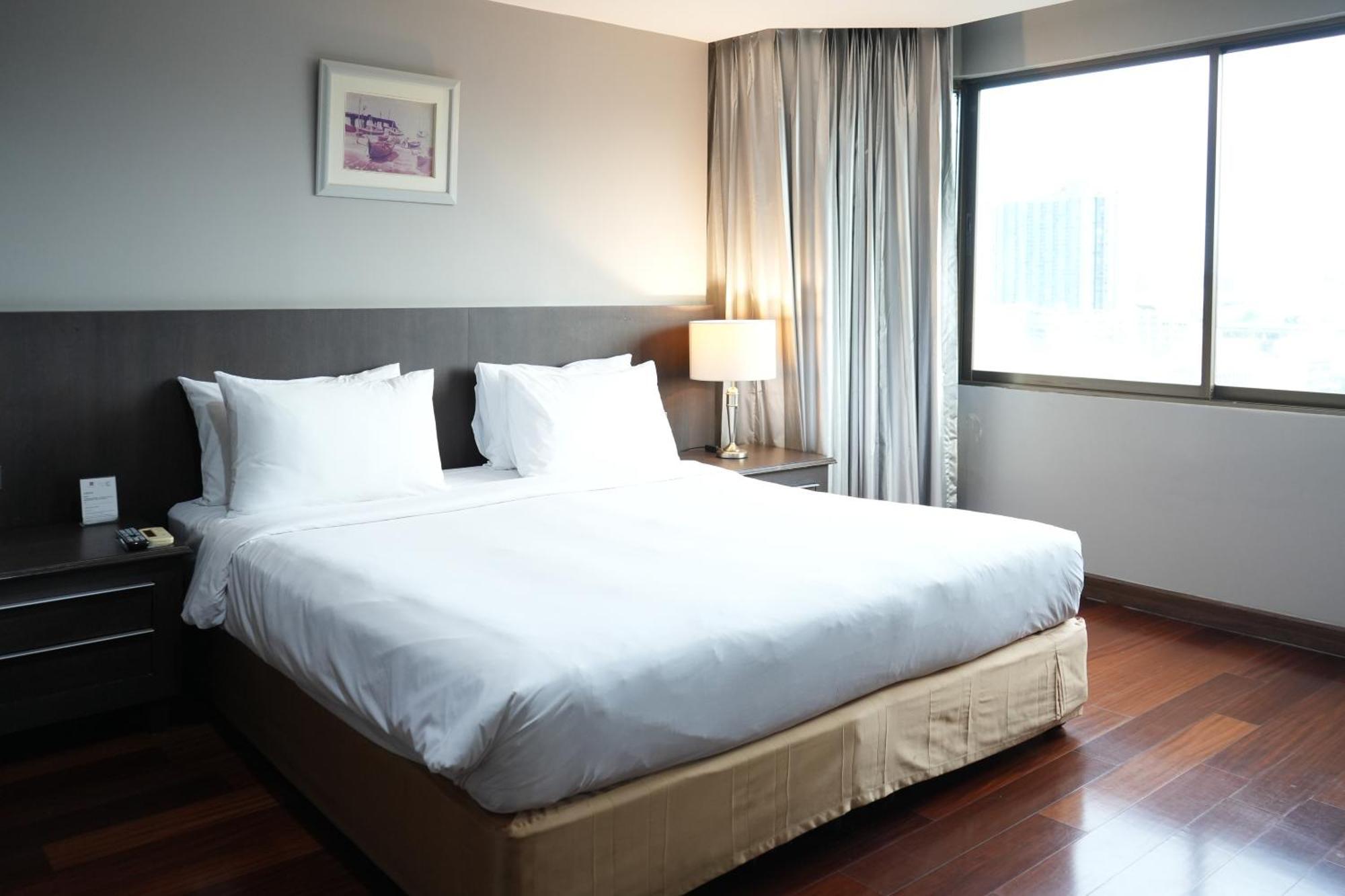 Royal Suite Hotel Bangkok Buitenkant foto