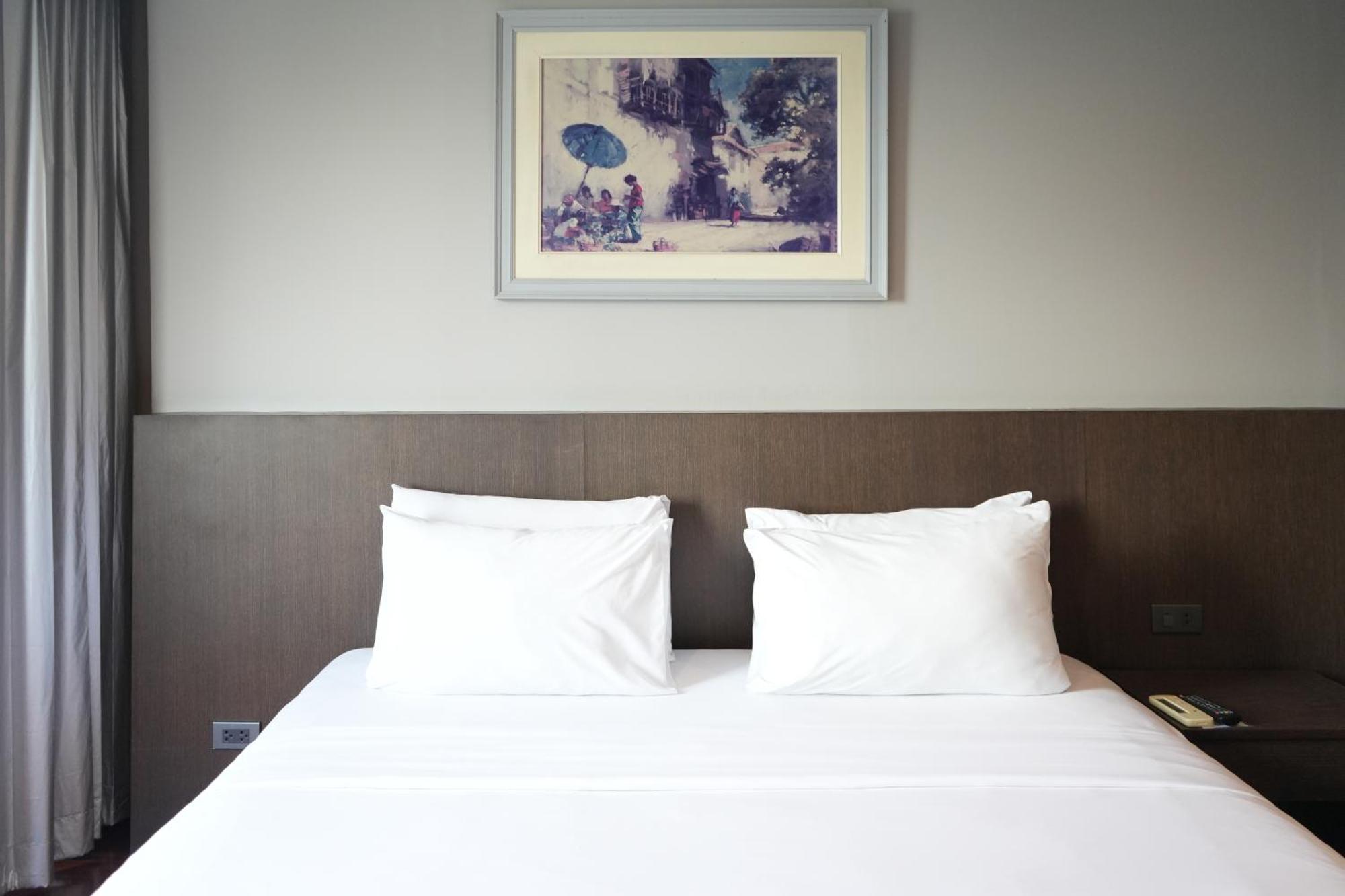 Royal Suite Hotel Bangkok Buitenkant foto