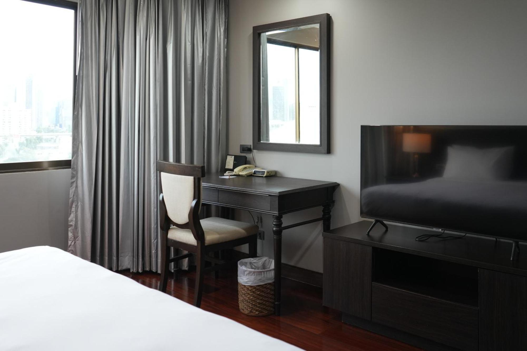 Royal Suite Hotel Bangkok Buitenkant foto