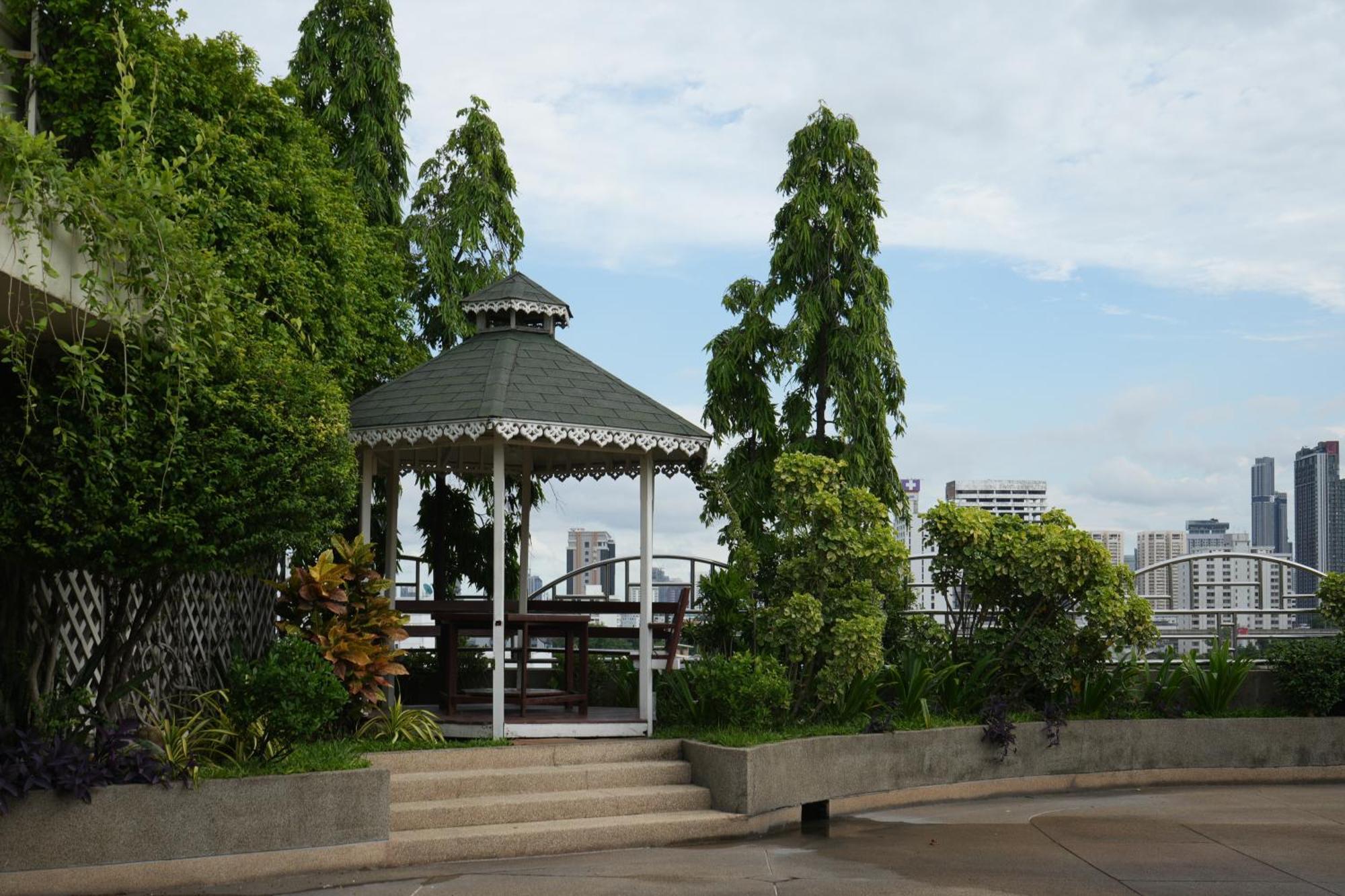 Royal Suite Hotel Bangkok Buitenkant foto