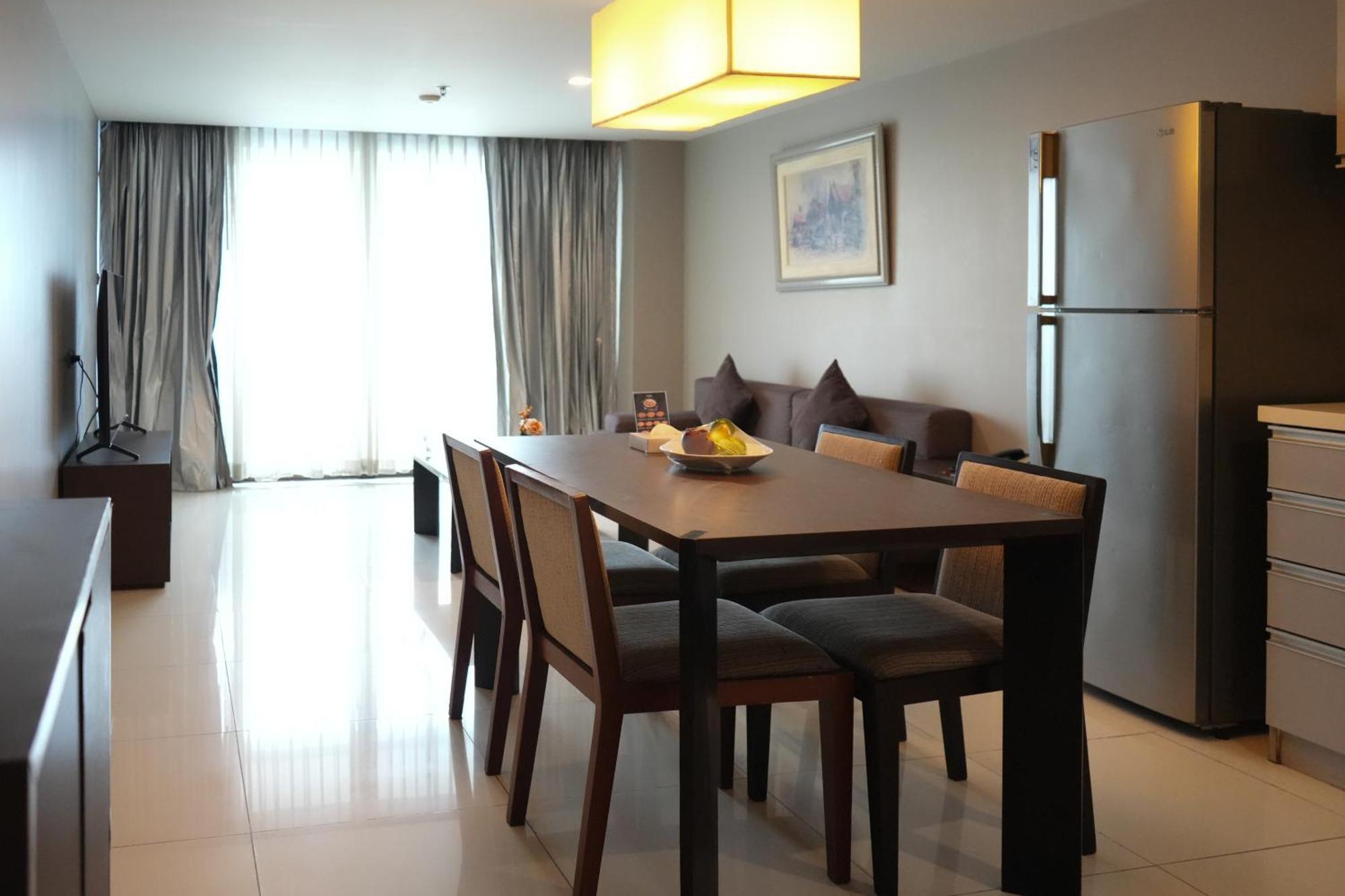 Royal Suite Hotel Bangkok Buitenkant foto